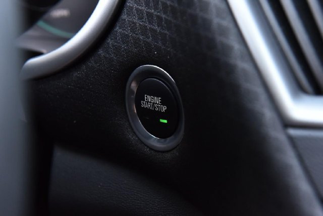 Used 2024 Chevrolet Malibu RS FWD image 16