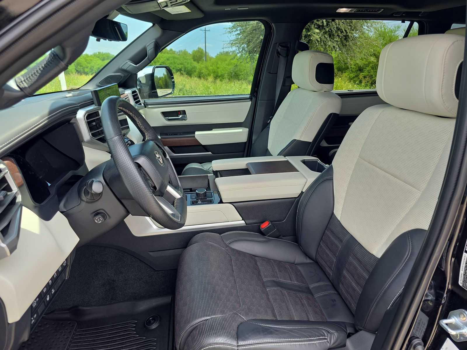 Used 2024 Toyota Sequoia Capstone AWD/4WD image 12