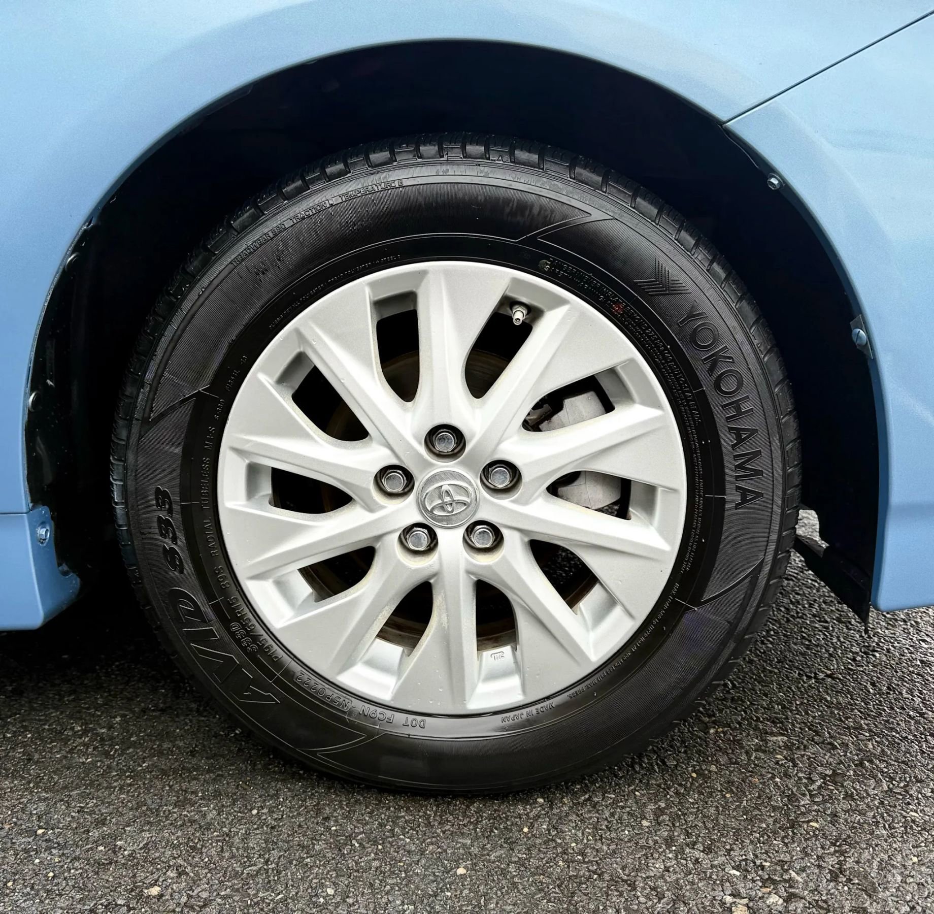 Used 2013 Toyota Prius Prime Plug-In Hybrid FWD image 51