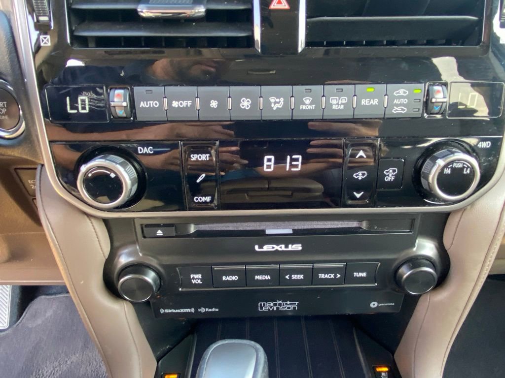 Used 2022 Lexus GX 460 Luxury w/ Sport Design Package AWD/4WD image 23