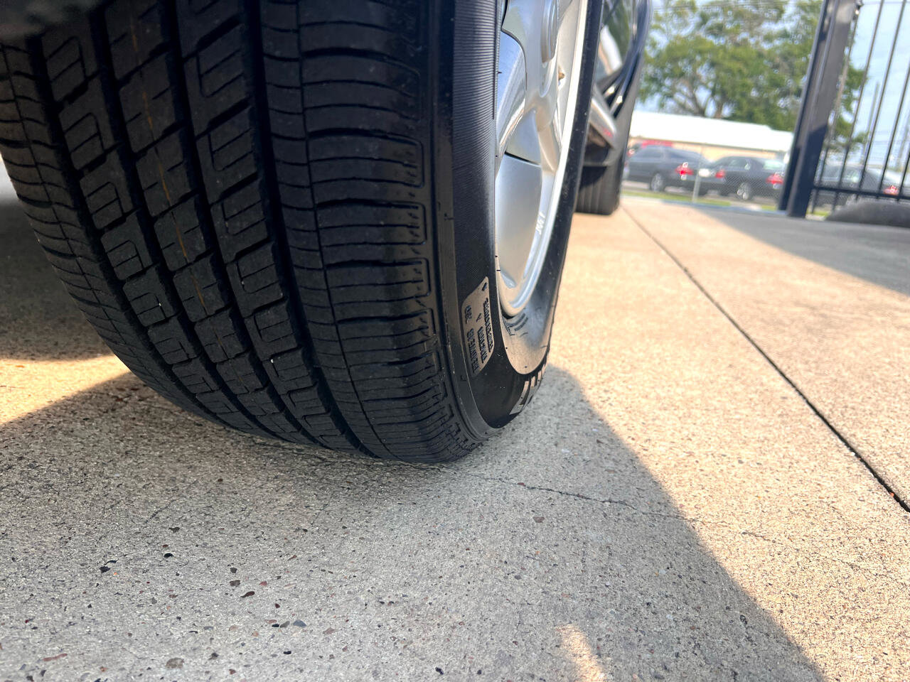 Used 2001 Nissan Pathfinder LE image 19