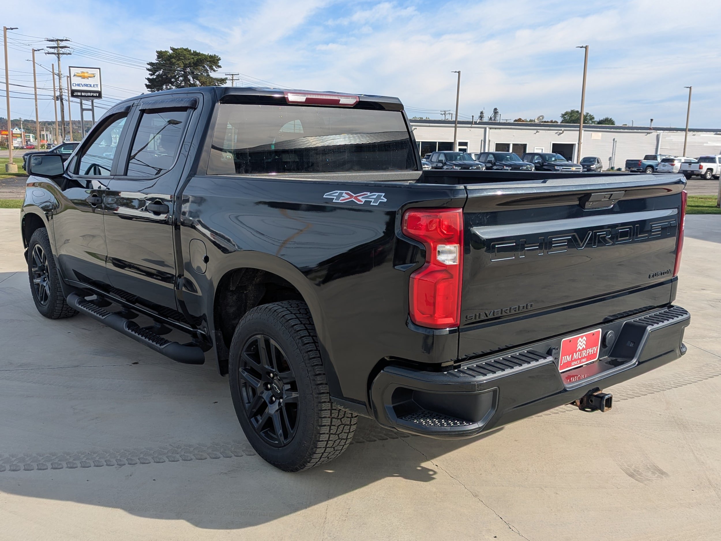 Used 2022 Chevrolet Silverado 1500 Custom w/ Rally Edition AWD/4WD image 2