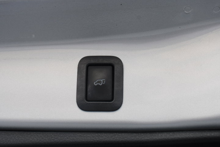 Used 2017 Toyota Highlander XLE AWD/4WD image 17