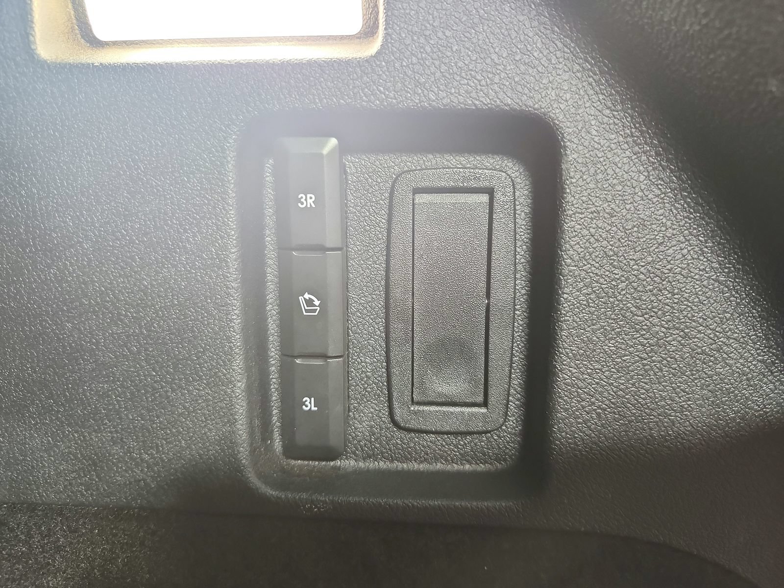 Used 2023 Lincoln Aviator AWD w/ Premium Package image 50