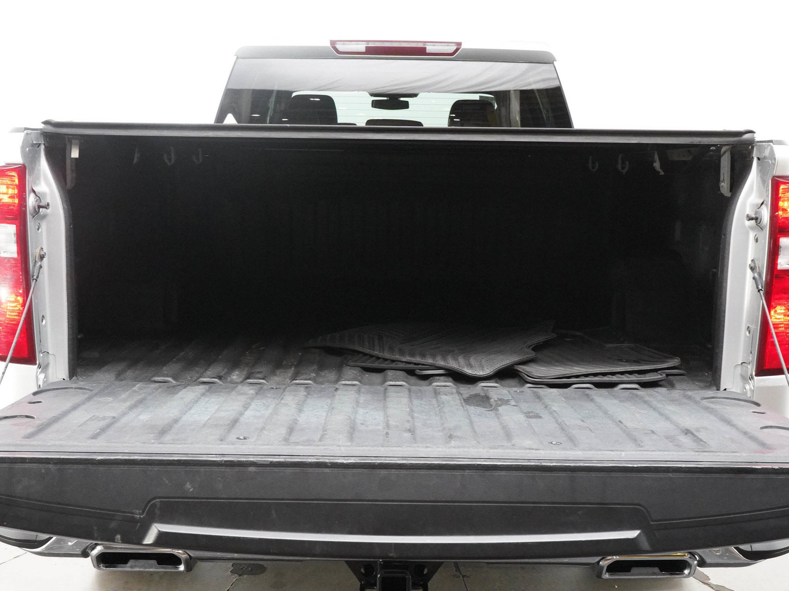 Used 2021 Chevrolet Silverado 1500 LT w/ Z71 Off-Road Package AWD/4WD image 16