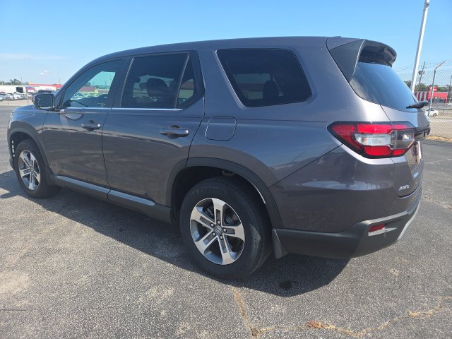 Used 2025 Honda Pilot EX-L image 6