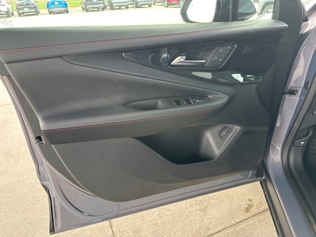 New 2025 Chevrolet Blazer EV RS image 25