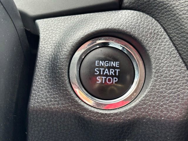 Used 2022 Toyota RAV4 XLE image 36