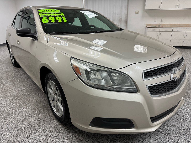 Used 2013 Chevrolet Malibu LS image 3