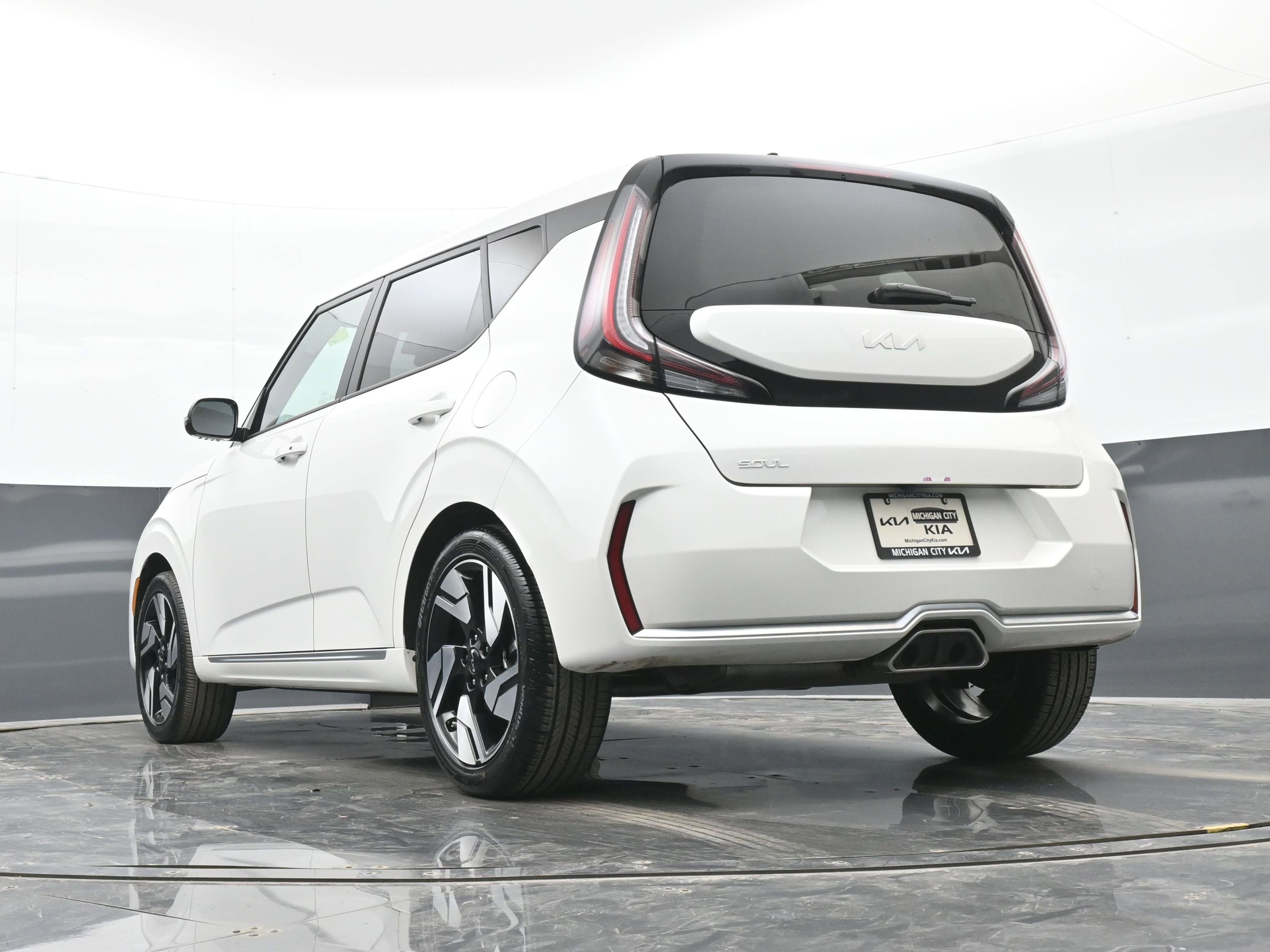 Used 2025 Kia Soul GT-Line w/ GT-Line Technology Package image 30