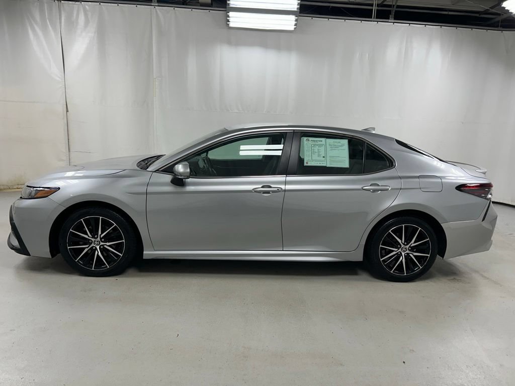 Certified 2024 Toyota Camry SE w/ Convenience Package FWD image 8