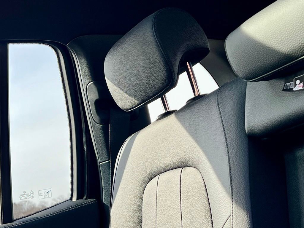 Certified 2023 Mercedes-Benz GLB 250 4MATIC image 12