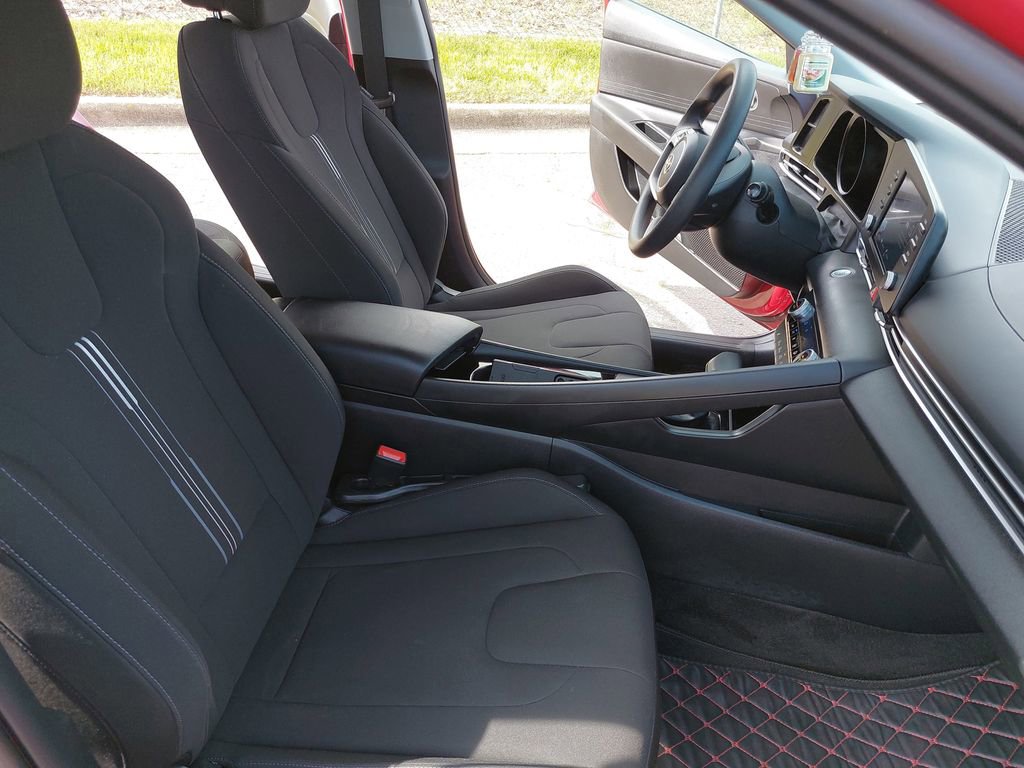 Used 2023 Hyundai Elantra Blue FWD image 10