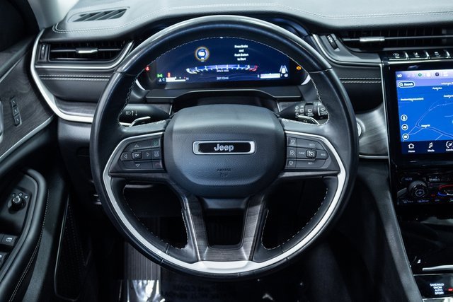 Used 2022 Jeep Grand Cherokee L Limited image 12