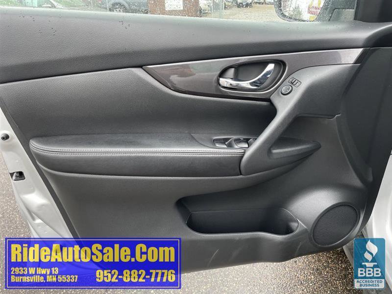 Used 2018 Nissan Rogue S AWD/4WD image 9