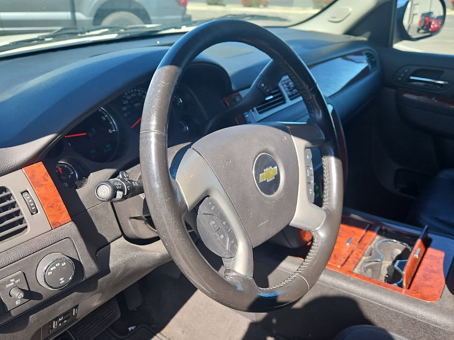 Used 2013 Chevrolet Tahoe LTZ image 2