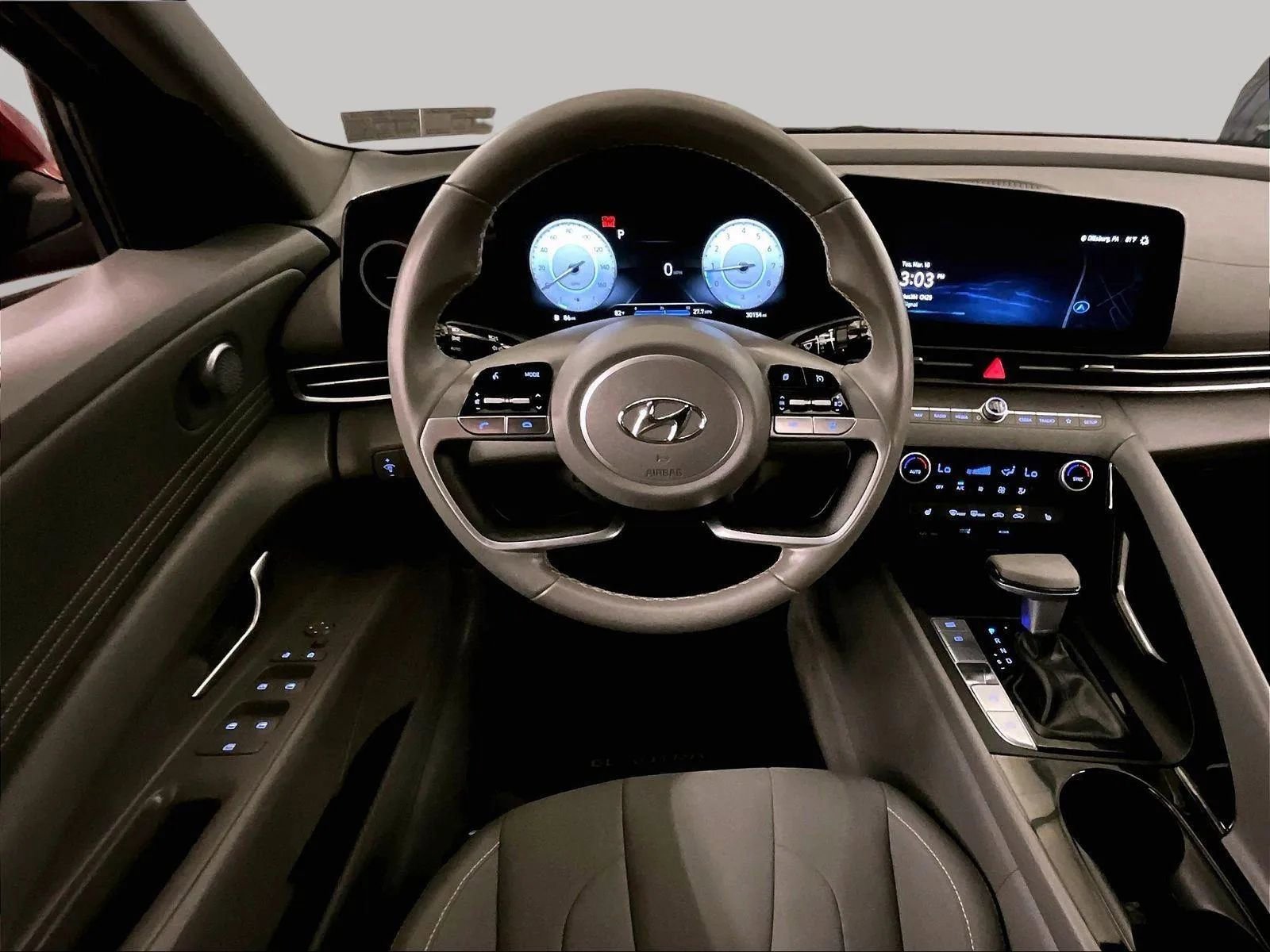 Used 2023 Hyundai Elantra SEL w/ Convenience Package image 5