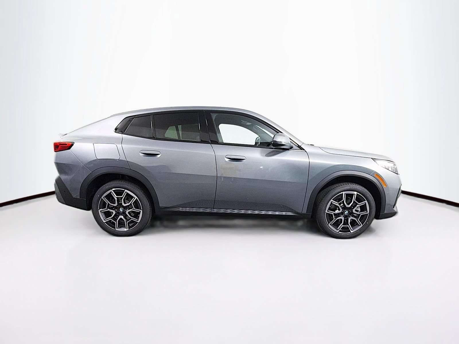 New 2026 BMW X2 xDrive28i w/ Convenience Package AWD/4WD image 8