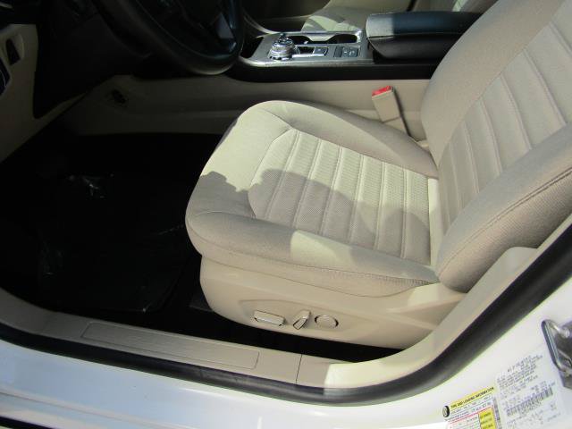 Certified 2019 Ford Fusion SE FWD image 13