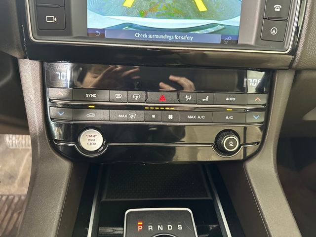 Used 2018 Jaguar F-PACE Prestige image 23