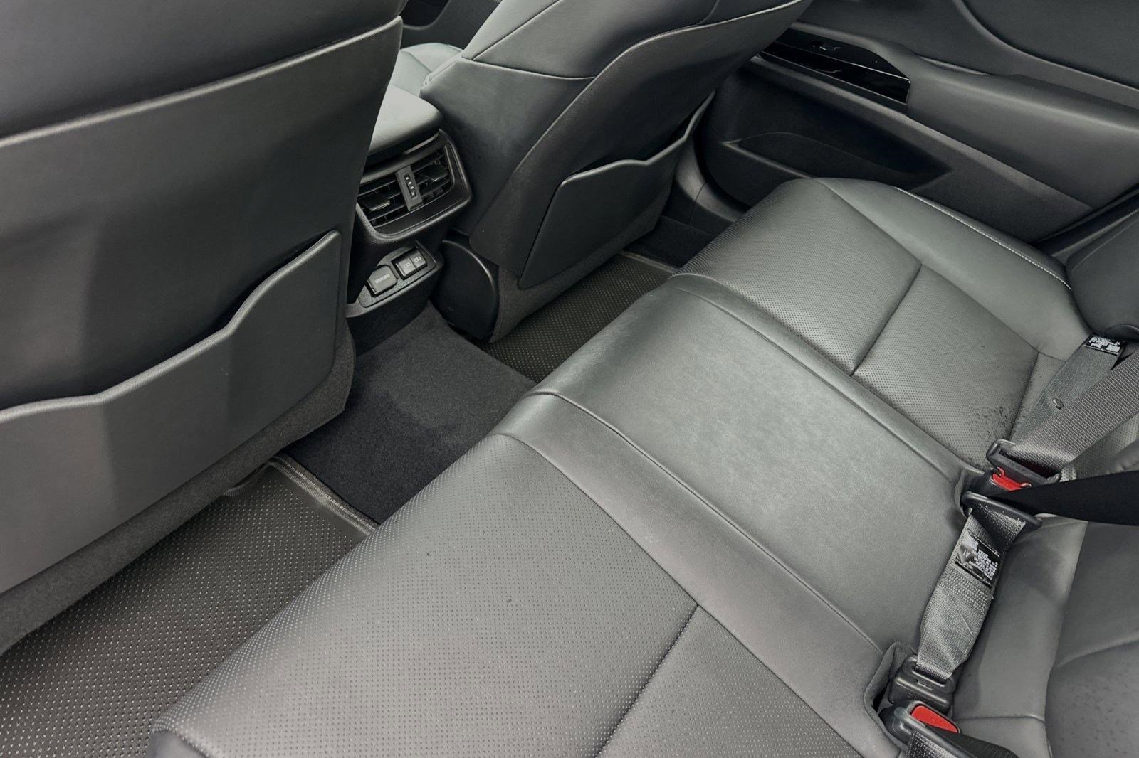 New 2024 Lexus ES 300h w/ Premium Package image 9