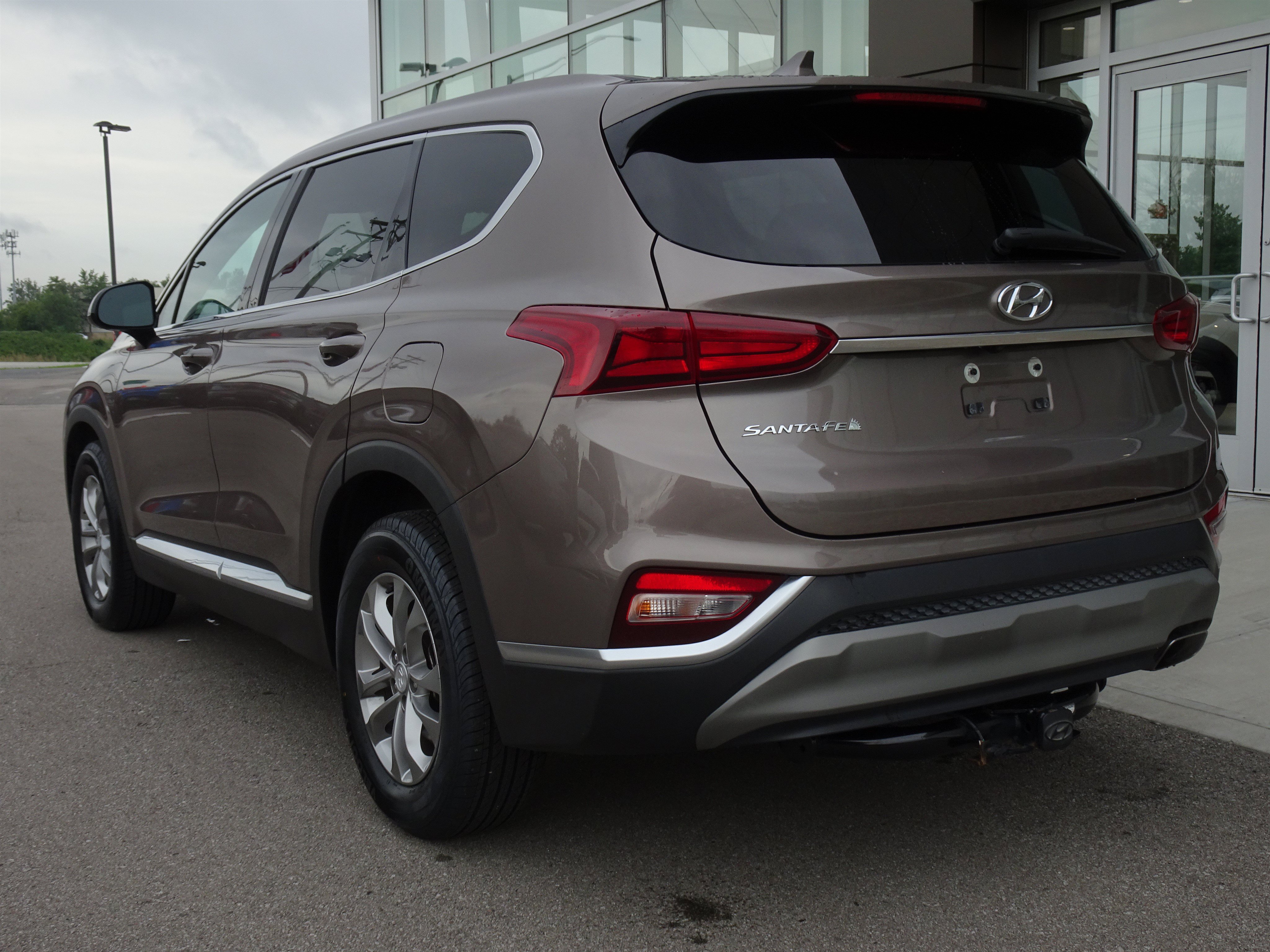 Used 2019 Hyundai Santa Fe SEL FWD image 3
