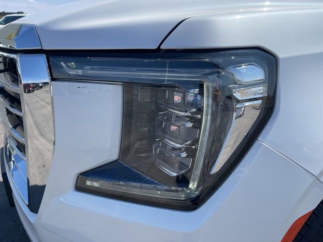 Used 2021 GMC Yukon XL SLT w/ SLT Luxury Plus Package image 9
