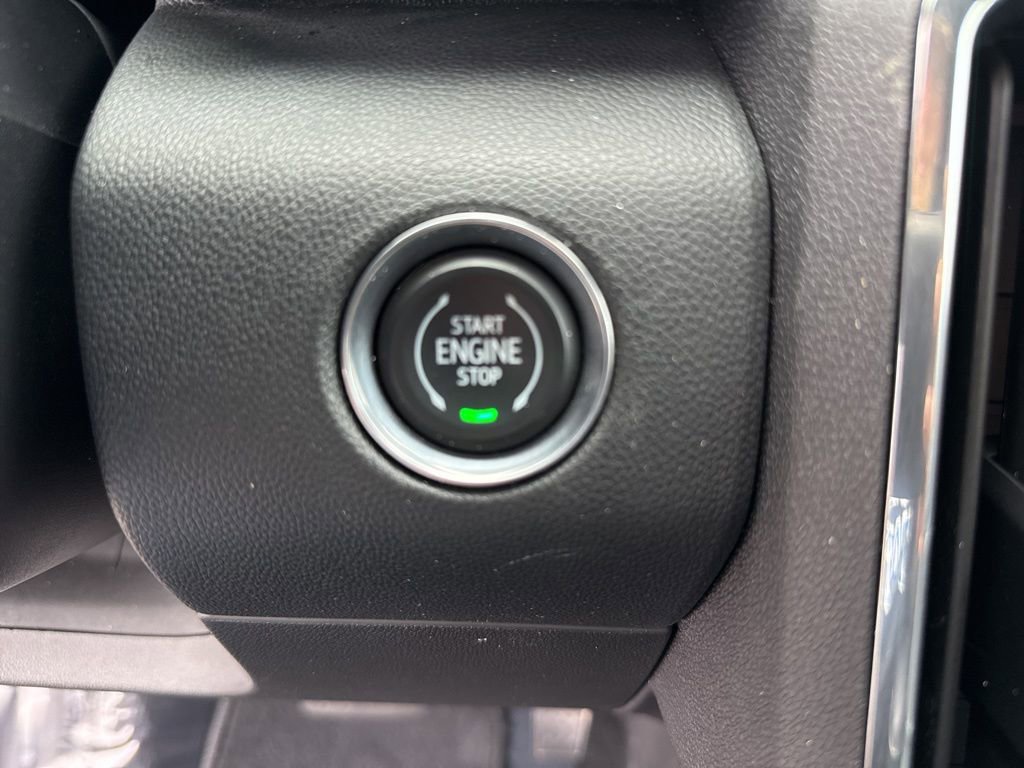 Used 2025 GMC Acadia Elevation FWD image 24