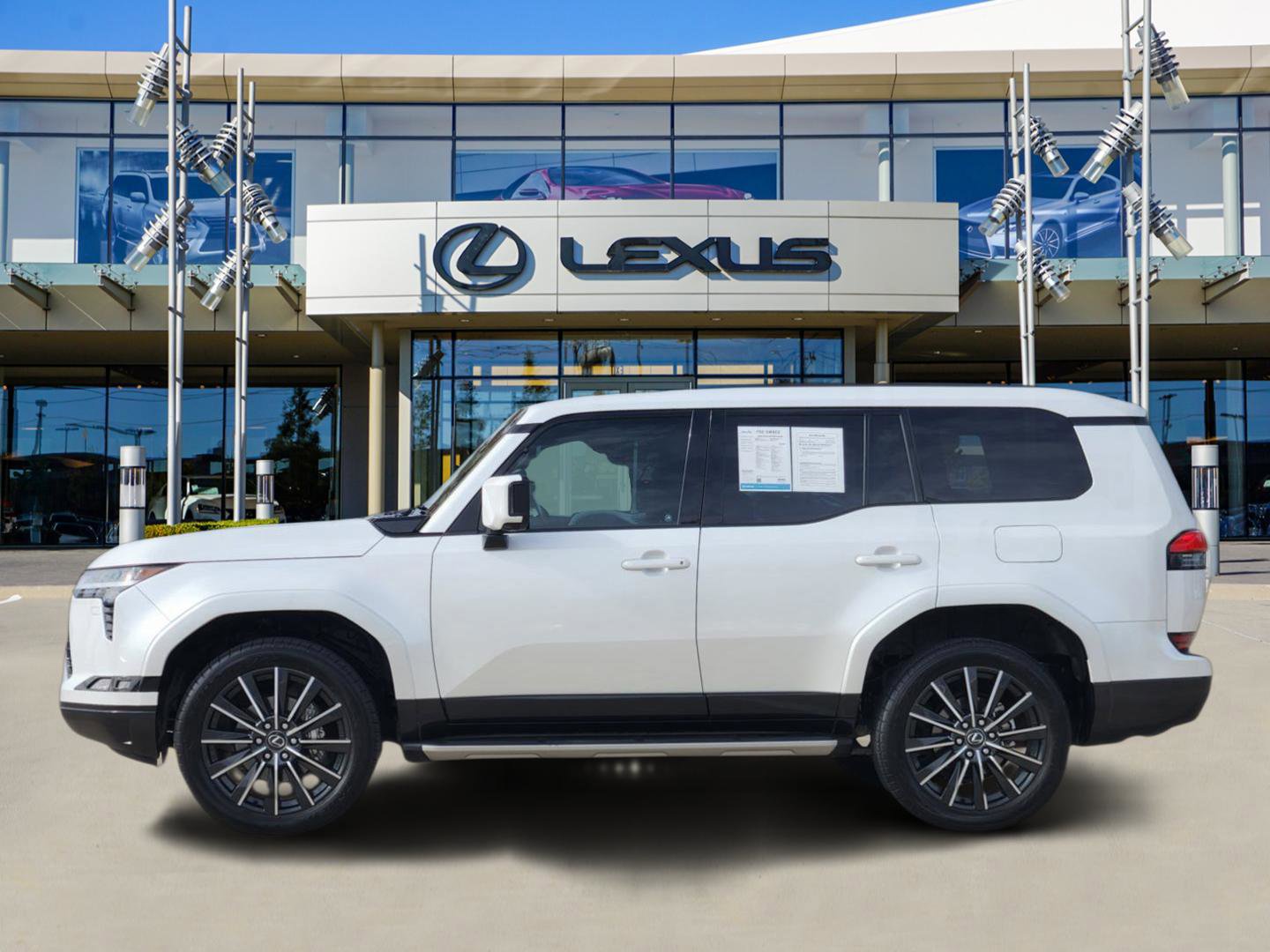 Used 2024 Lexus GX 550 image 3