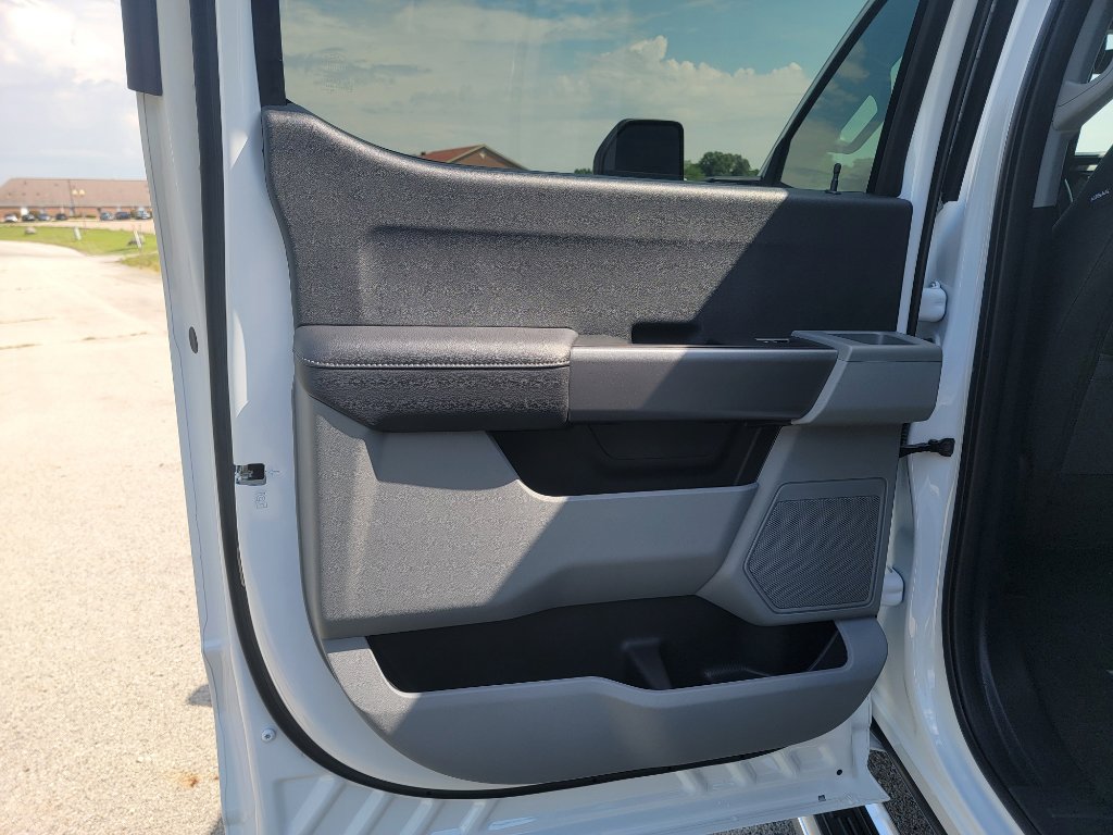 New 2026 Ford F350 XLT w/ 360-Degree Camera Package image 28