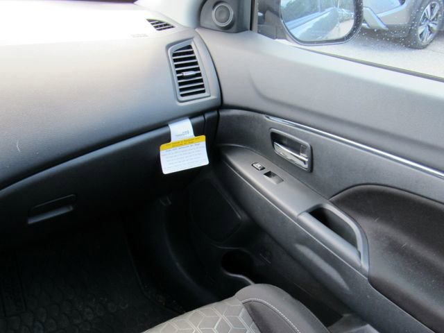 Used 2024 Mitsubishi Outlander Sport ES AWD/4WD image 18