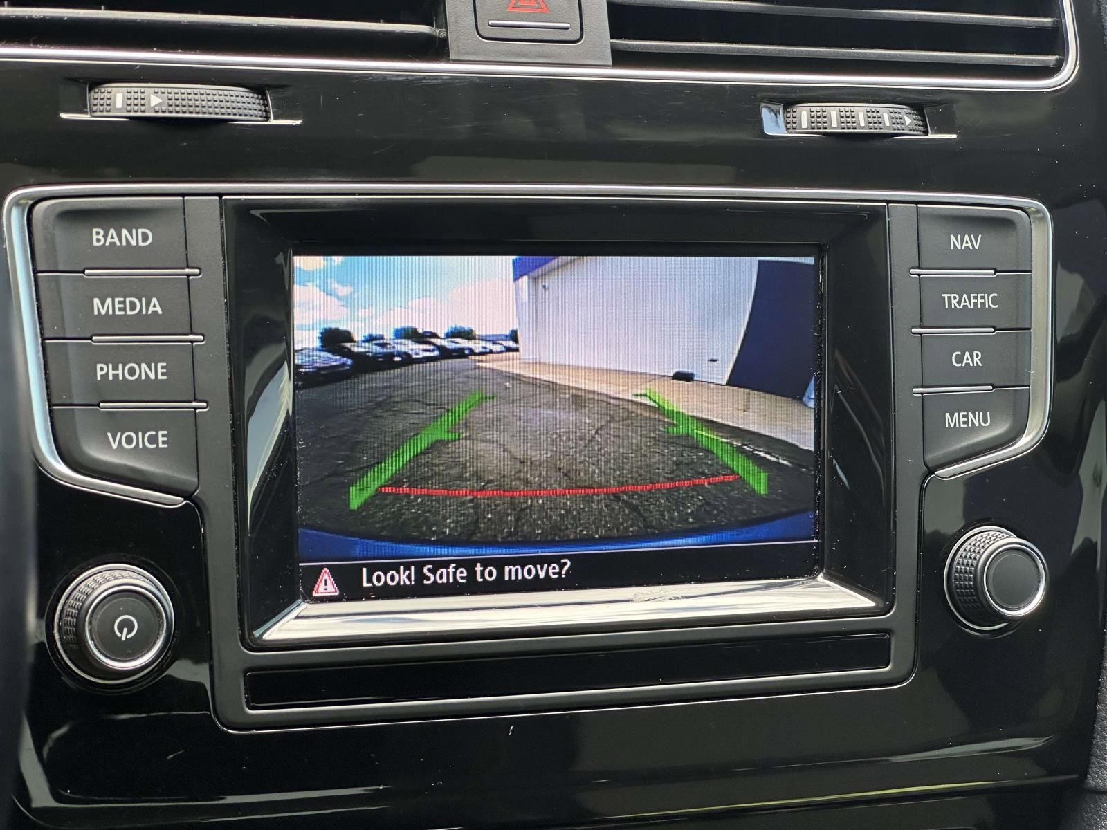 Used 2015 Volkswagen Golf TDI SEL image 20