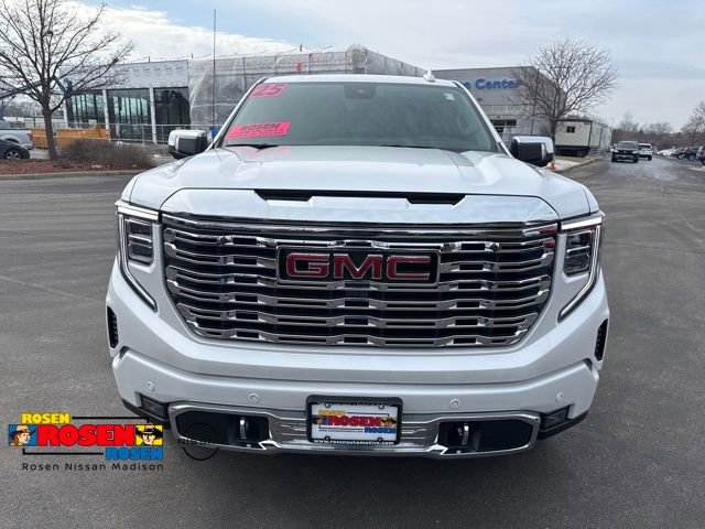 Used 2025 GMC Sierra 1500 Denali w/ Denali Reserve Package AWD/4WD image 8
