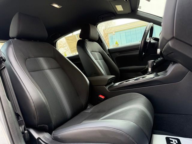 Used 2023 Honda Civic Sport image 36