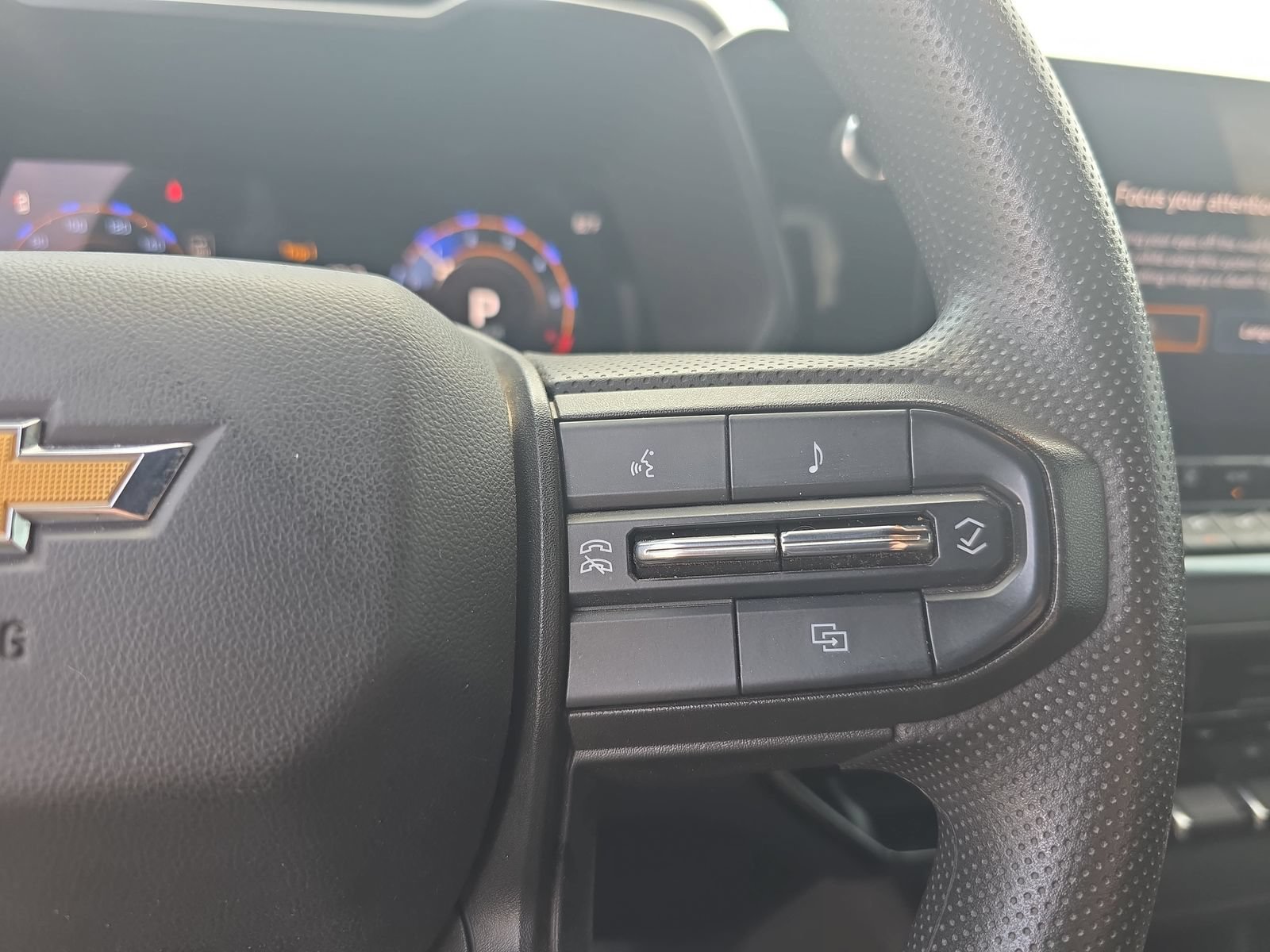 Used 2024 Chevrolet Colorado W/T w/ Safety Package RWD image 15