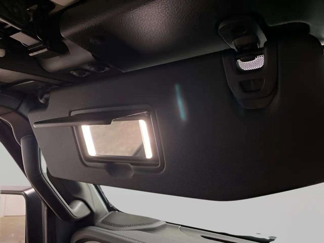 Used 2025 Jeep Wrangler Unlimited Sahara w/ Safety Group AWD/4WD image 68