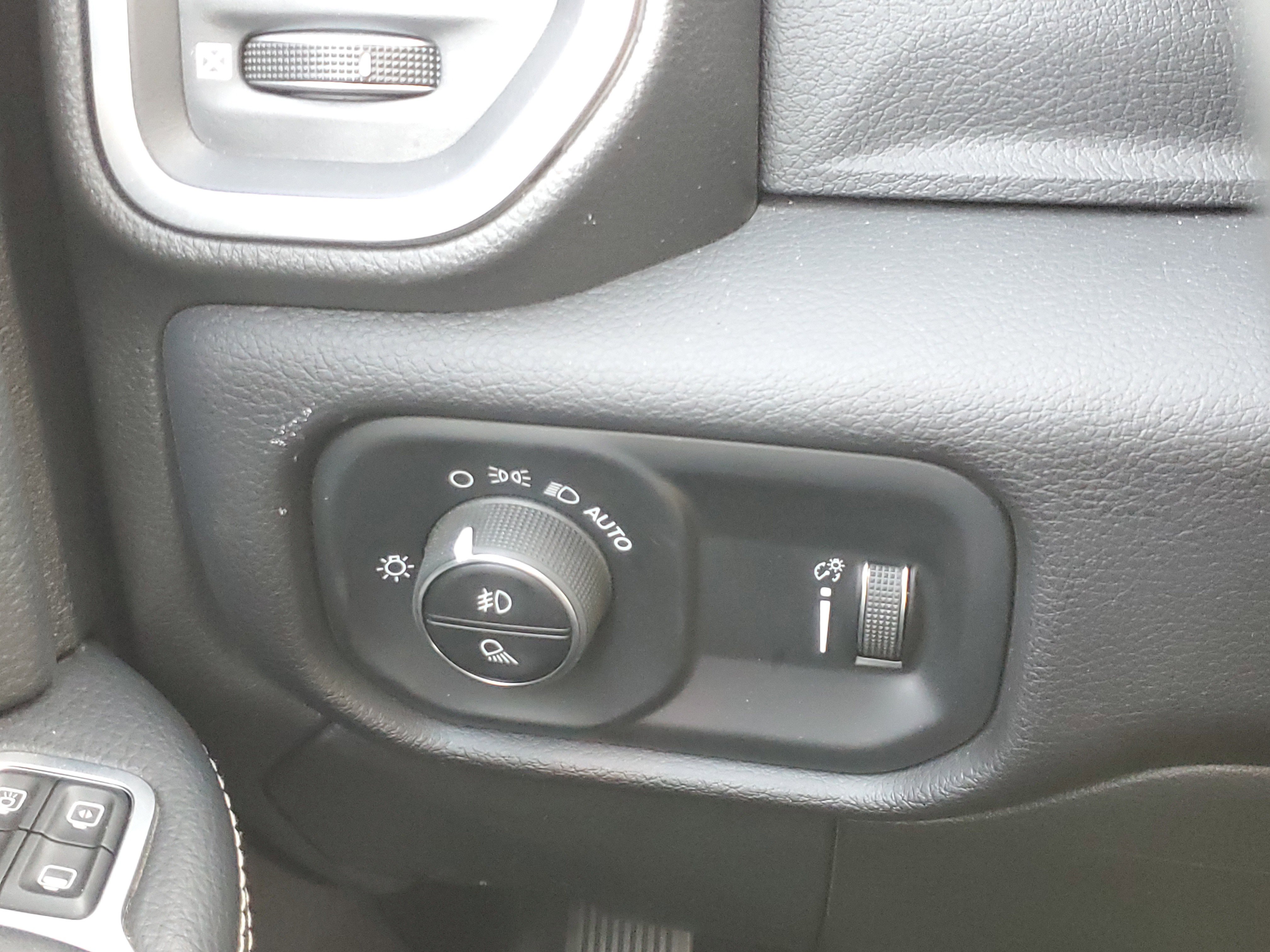 Used 2024 RAM 2500 Big Horn w/ Bed Utility Group image 12