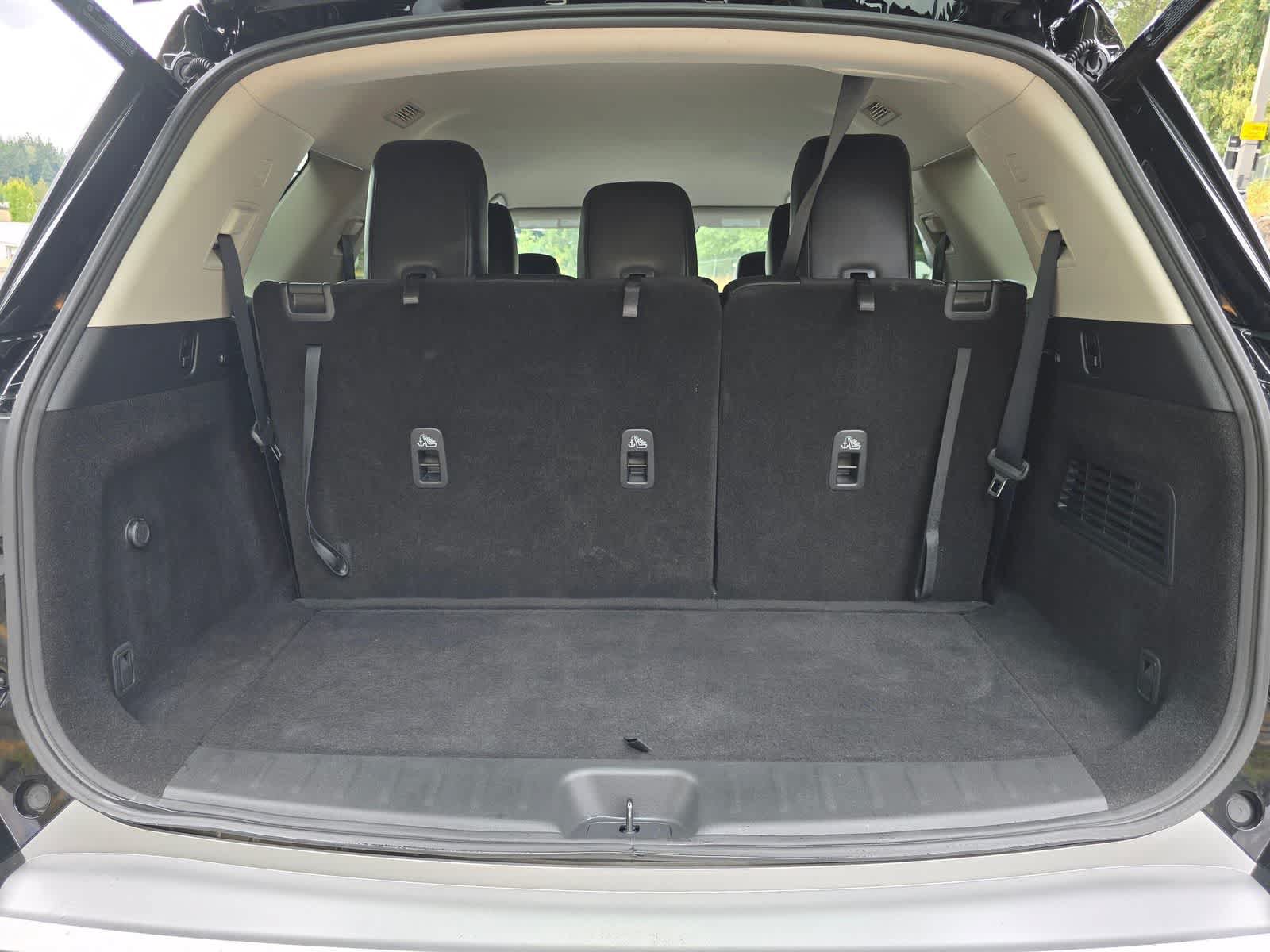 Used 2023 Nissan Pathfinder SL AWD/4WD image 31