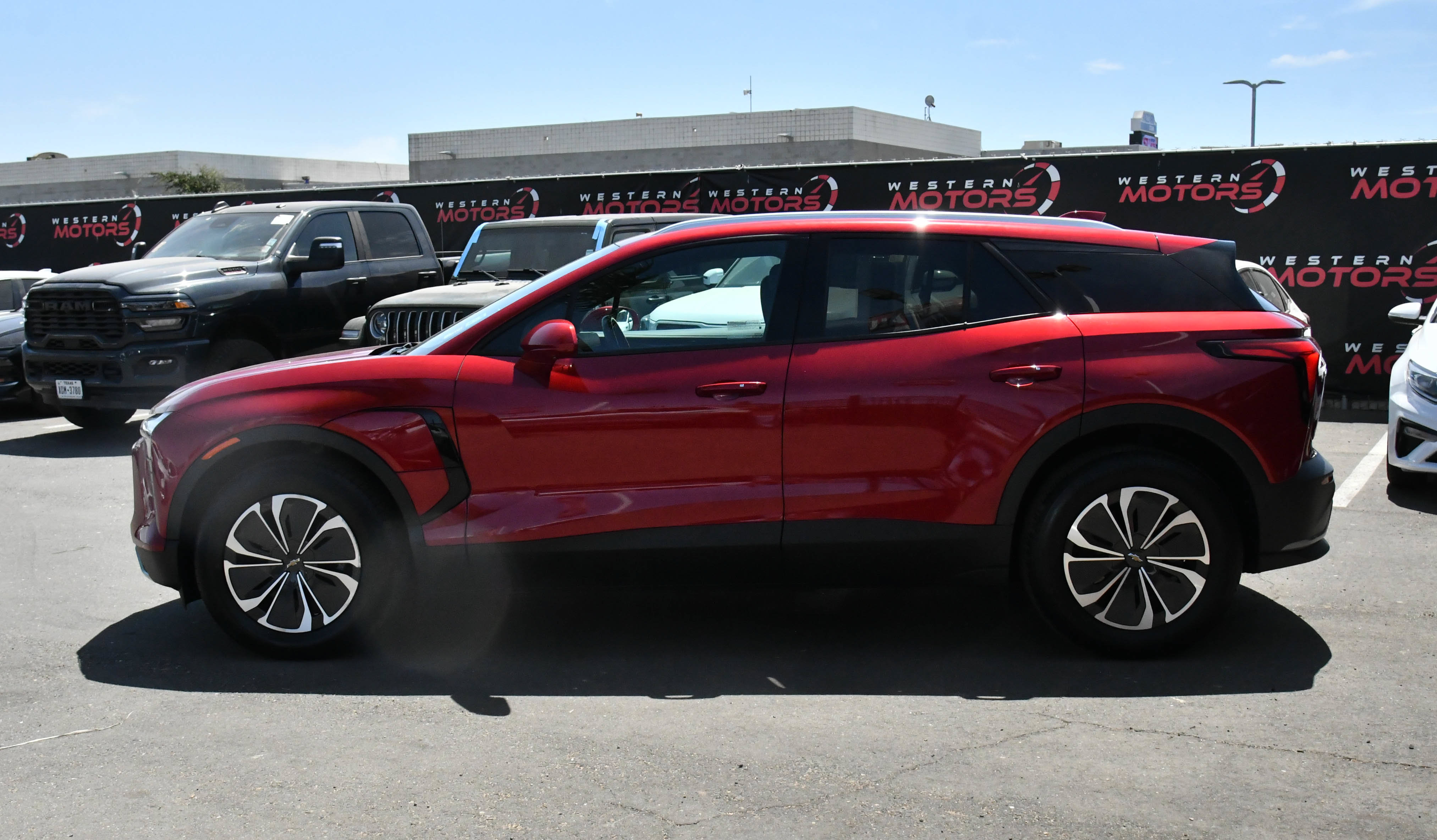 Used 2024 Chevrolet Blazer EV LT AWD/4WD image 4