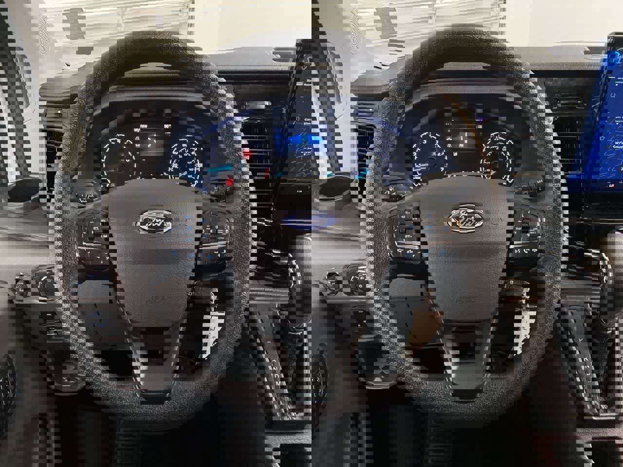 Used 2023 Ford Transit 350 XLT image 19