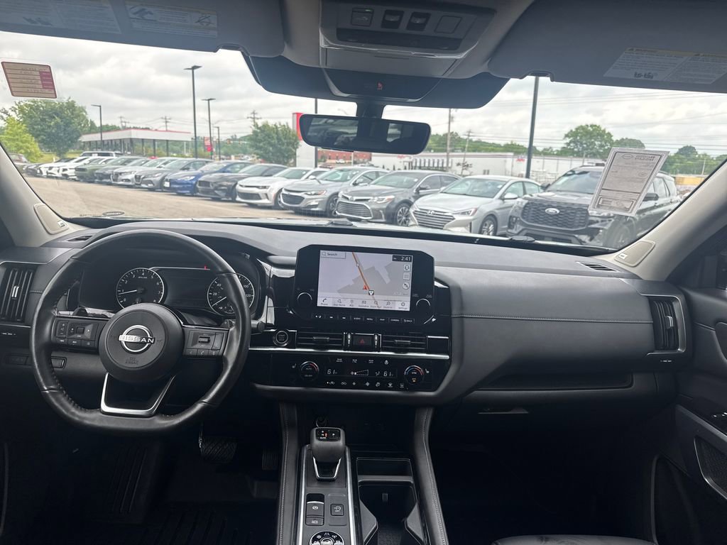 Used 2023 Nissan Pathfinder SL w/ SL Premium Package AWD/4WD image 23