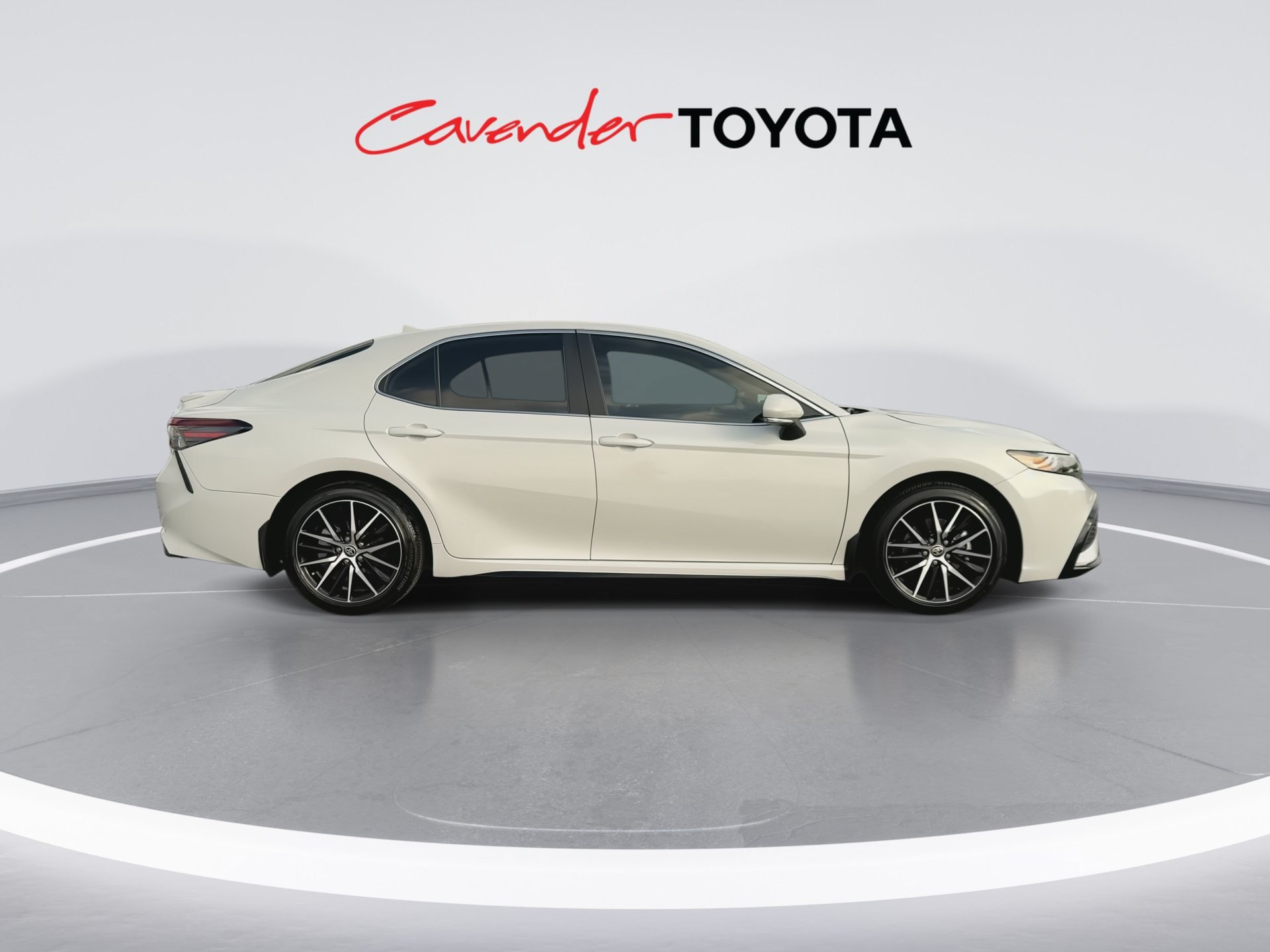 Certified 2024 Toyota Camry SE FWD image 9