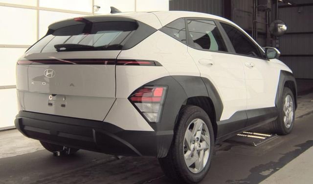 Used 2026 Hyundai Kona SE image 3