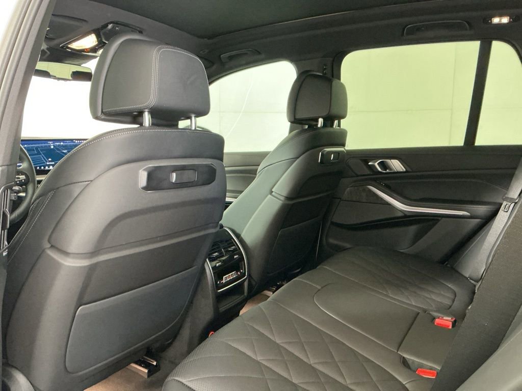 Certified 2025 BMW X5 sDrive40i w/ Climate Comfort Package RWD image 24