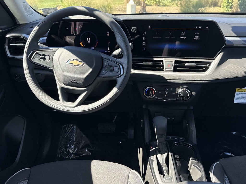 New 2026 Chevrolet TrailBlazer LS w/ LS Convenience Package AWD/4WD image 2