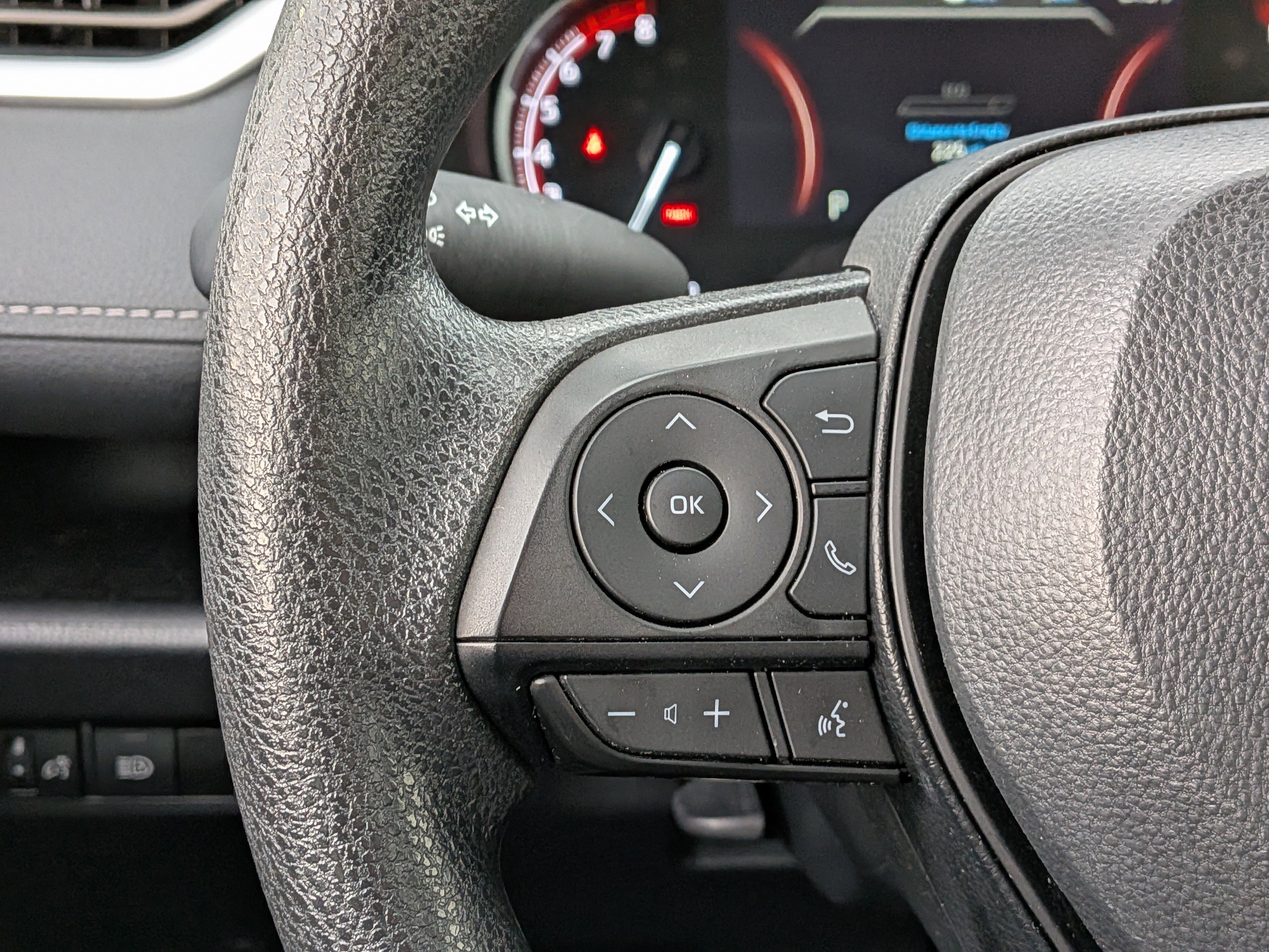 Certified 2024 Toyota RAV4 LE image 31