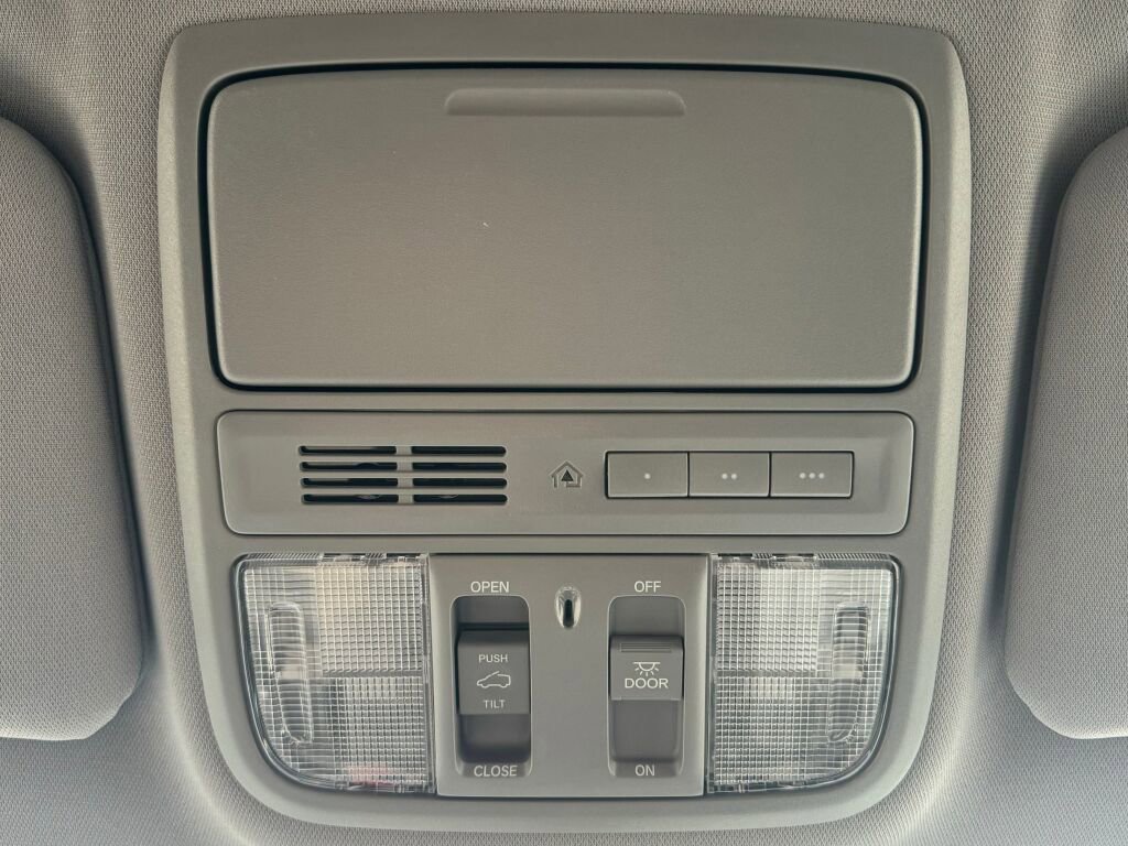 Used 2021 Honda CR-V Touring image 32