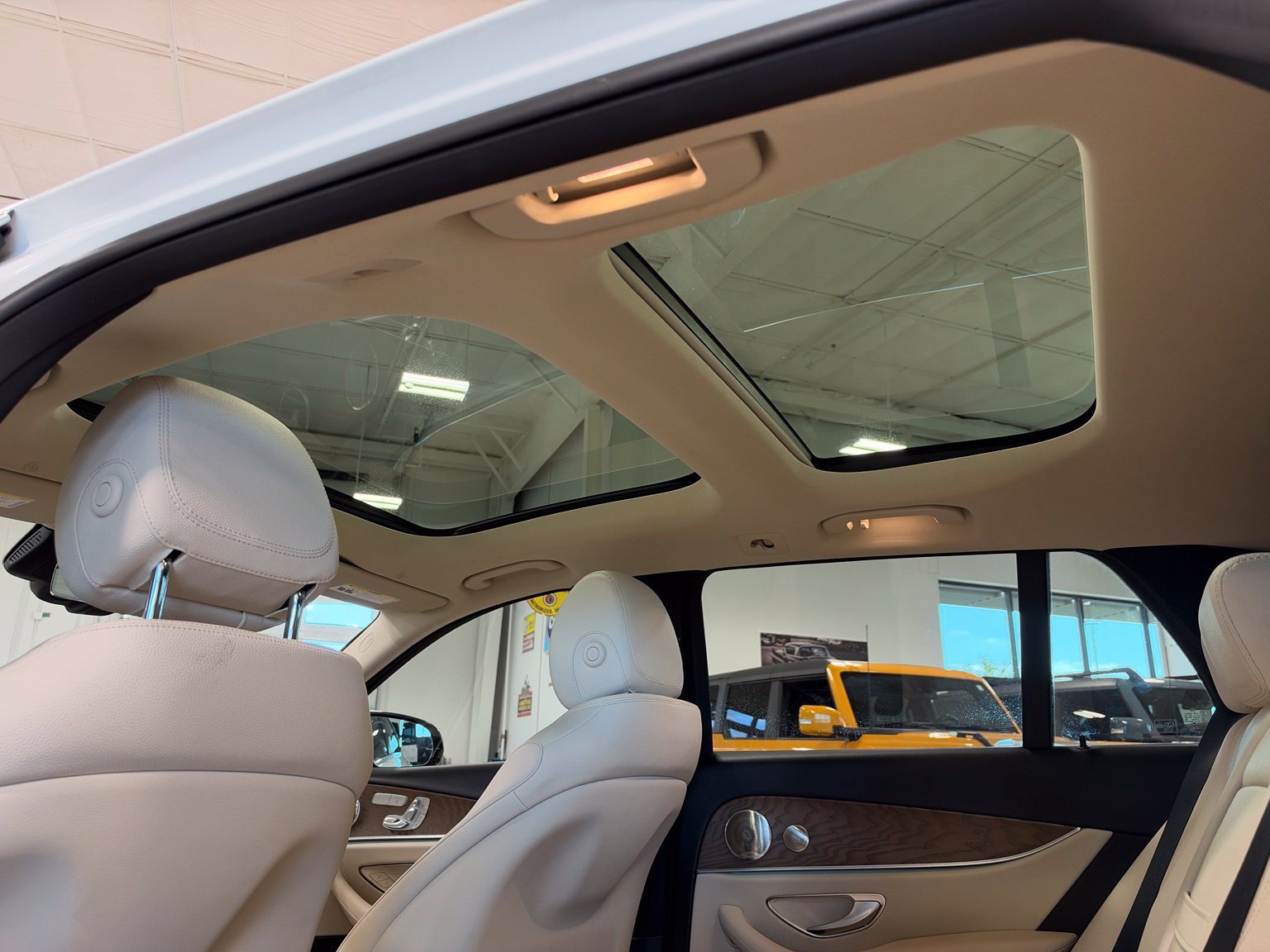 Used 2021 Mercedes-Benz E 450 4MATIC All-Terrain Wagon w/ Premium Package image 34