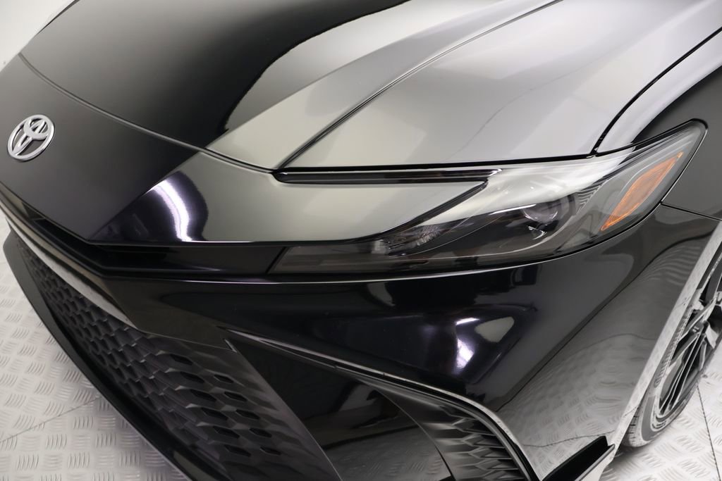 Certified 2026 Toyota Camry SE FWD image 3