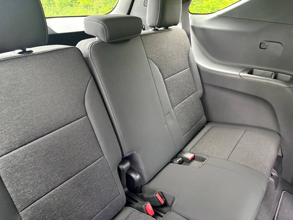 New 2026 Chevrolet Traverse LT w/ LPO, Floor Liner Package FWD image 37